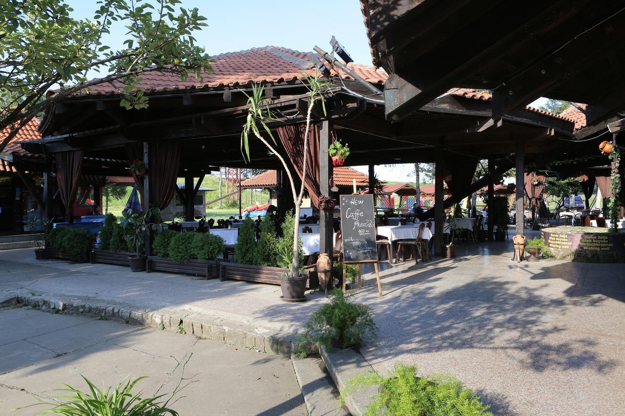 Motel Stari Hrast Markovac Εξωτερικό φωτογραφία